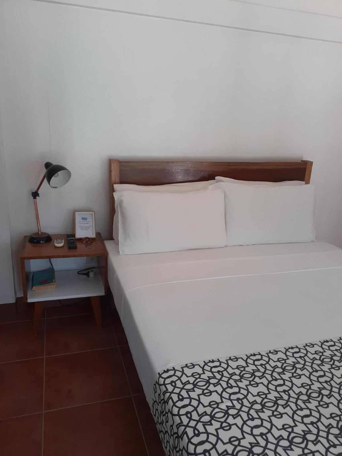 Bluewaves Beach House Balabag  Kültér fotó