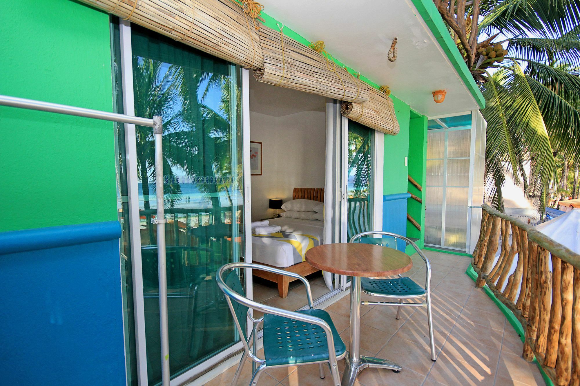 Bluewaves Beach House Balabag  Kültér fotó